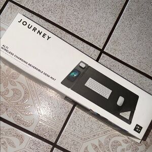 ALTI Wireless Charging Desk Mat JOURNEY SEALED